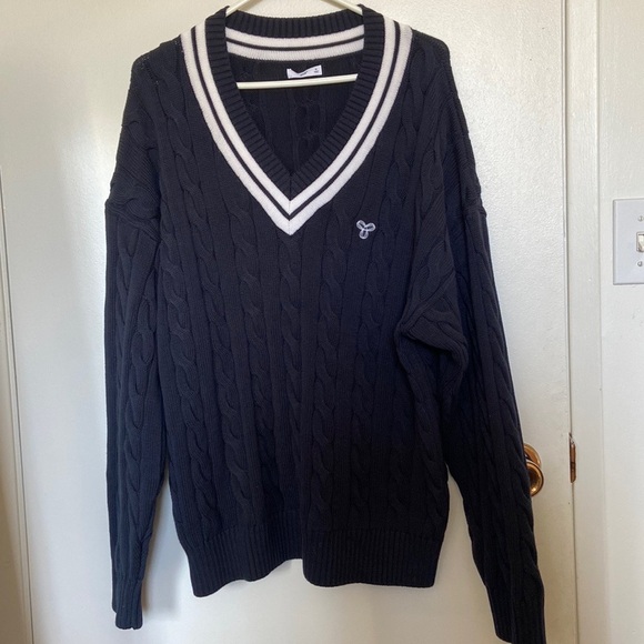 Aritzia TNA Clay Sweater - Picture 2 of 5